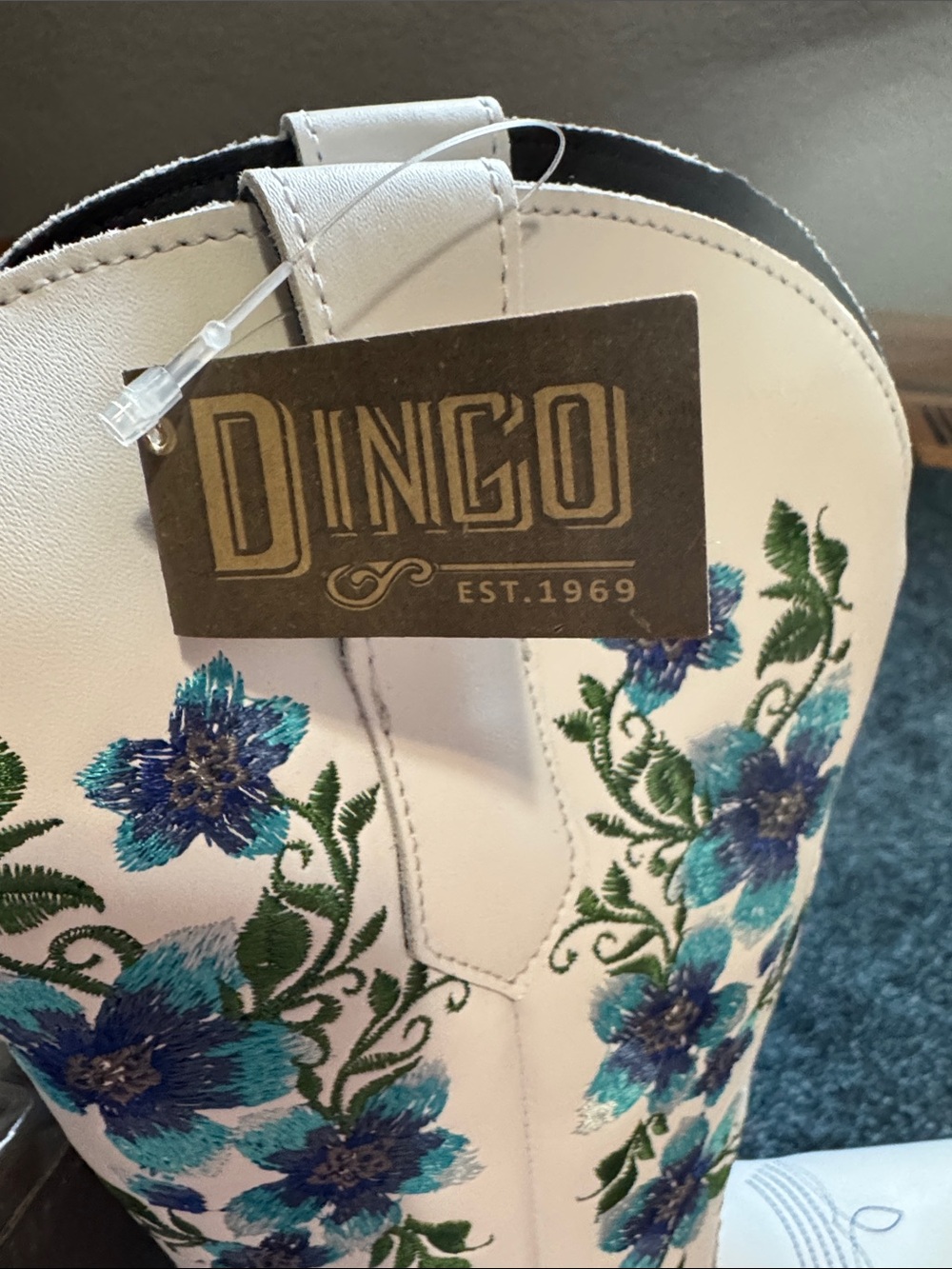 dingo White Western Boots with Blue Floral Embroidery - Picture 8 of 8